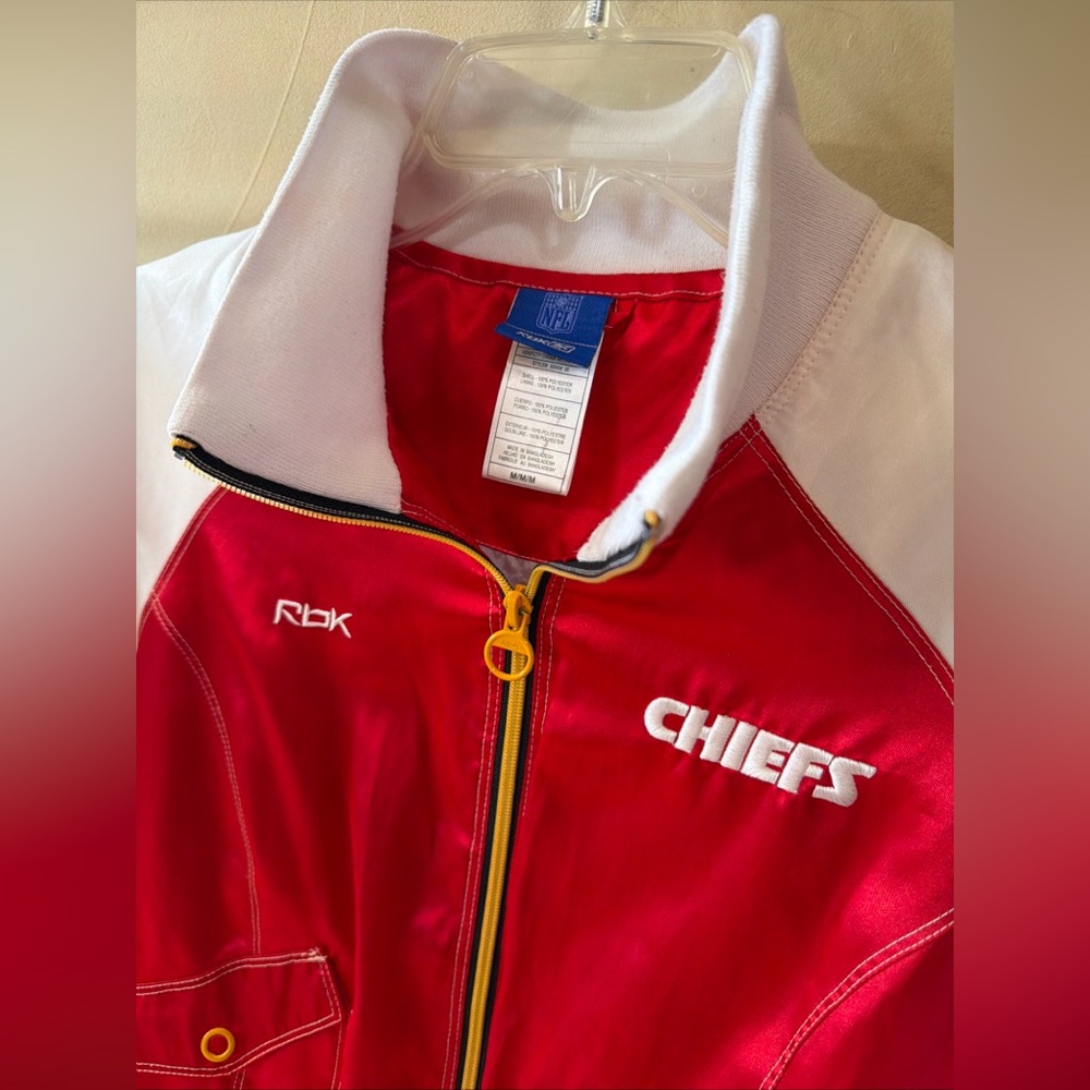 Vintage Y2K Women’s Kansas Chiefs Light Jacket NFL Size Medium Red White Yellow - Picture 2 of 6